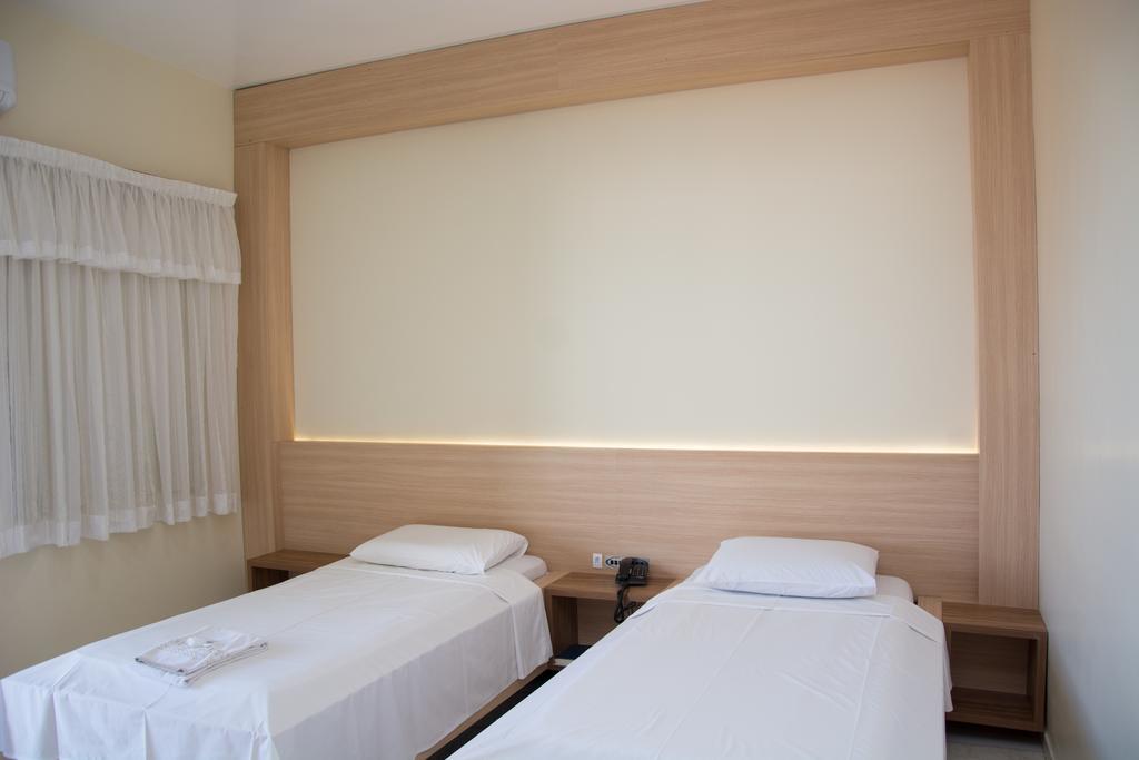 Paranoa Hotel ลูอิส เอดัวร์โด มากาเลส ภายนอก รูปภาพ